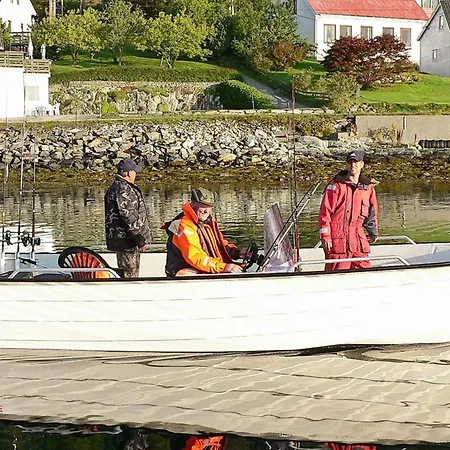 8 Person In Sorbovag *