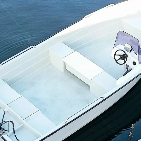 8 Person In Sorbovag *