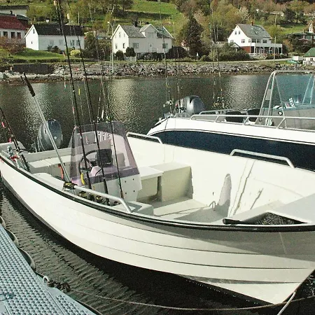 8 Person In Sorbovag